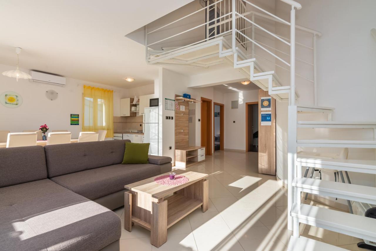 Apartment Mimoza 6, Baska, Krk Dış mekan fotoğraf