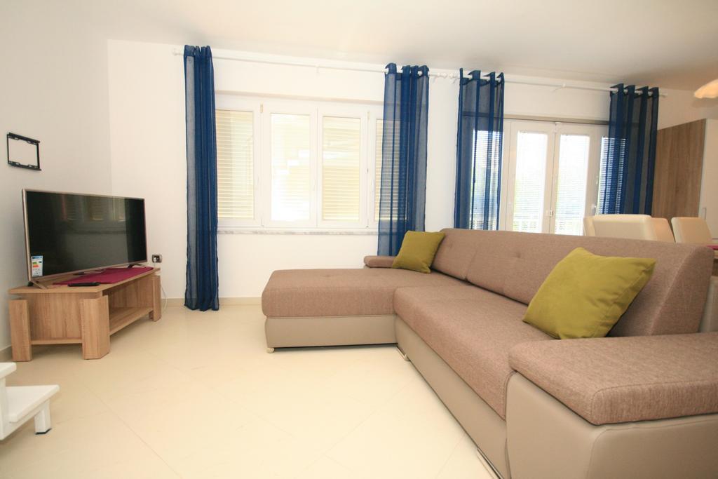 Apartment Mimoza 6, Baska, Krk Dış mekan fotoğraf
