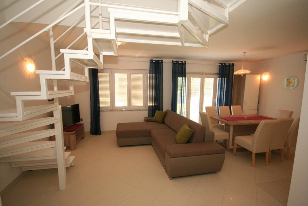 Apartment Mimoza 6, Baska, Krk Dış mekan fotoğraf